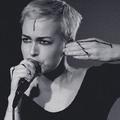 Natasha Waters&Kaltehand