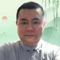 蓝天下