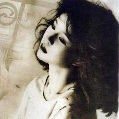 说谎的东西-黄宝欣-MV在线观看-高清MV|歌词