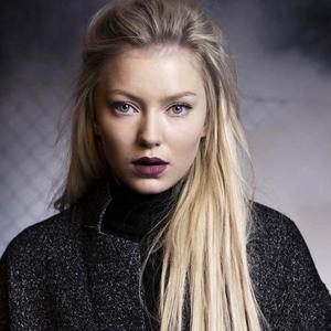 【Running Out歌词】_Astrid S&MatomaRunn