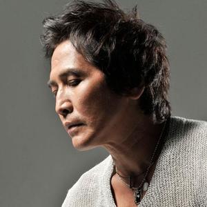 【外面的世界(原版伴奏)歌词】_齐秦外面的世