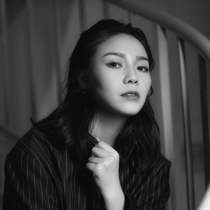 郑美丽 - 他不爱我
