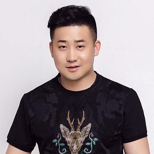 小鹏飞资料,小鹏飞最新歌曲,小鹏飞MV视频,小鹏飞音乐专辑,小鹏飞好听的歌
