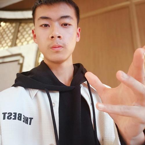 梁胜风资料,梁胜风最新歌曲,梁胜风MV视频,梁胜风音乐专辑,梁胜风好听的歌