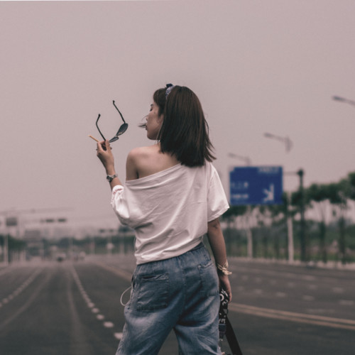 Lily泥鳅资料,Lily泥鳅最新歌曲,Lily泥鳅MV视频,Lily泥鳅音乐专辑,Lily泥鳅好听的歌