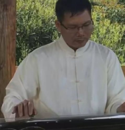 罗易资料,罗易最新歌曲,罗易MV视频,罗易音乐专辑,罗易好听的歌