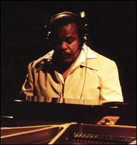 Joe Bonner资料,Joe Bonner最新歌曲,Joe BonnerMV视频,Joe Bonner音乐专辑,Joe Bonner好听的歌