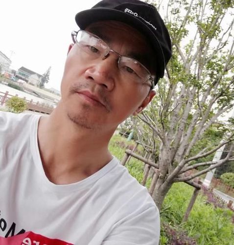 费乐中资料,费乐中最新歌曲,费乐中MV视频,费乐中音乐专辑,费乐中好听的歌
