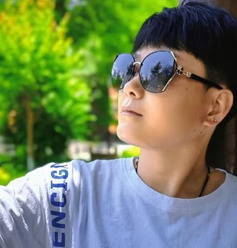 草莓瑞声风华资料,草莓瑞声风华最新歌曲,草莓瑞声风华MV视频,草莓瑞声风华音乐专辑,草莓瑞声风华好听的歌