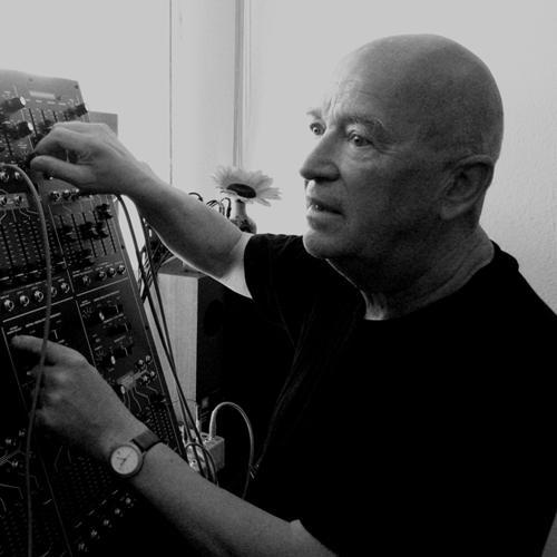 Conrad Schnitzler资料,Conrad Schnitzler最新歌曲,Conrad SchnitzlerMV视频,Conrad Schnitzler音乐专辑,Conrad Schnitzler好听的歌