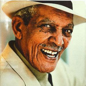 Compay Segundo资料,Compay Segundo最新歌曲,Compay SegundoMV视频,Compay Segundo音乐专辑,Compay Segundo好听的歌