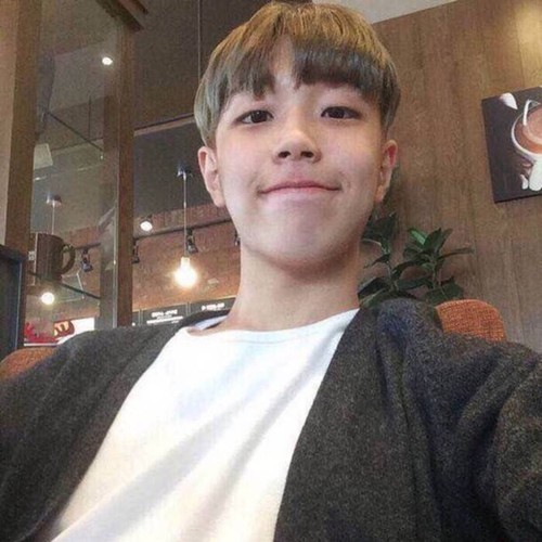 千少资料,千少最新歌曲,千少MV视频,千少音乐专辑,千少好听的歌