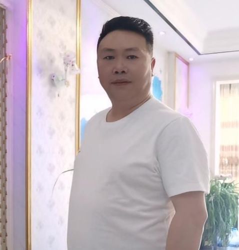 烟嗓龙飞资料,烟嗓龙飞最新歌曲,烟嗓龙飞MV视频,烟嗓龙飞音乐专辑,烟嗓龙飞好听的歌