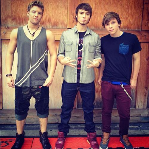 Emblem3资料,Emblem3最新歌曲,Emblem3MV视频,Emblem3音乐专辑,Emblem3好听的歌