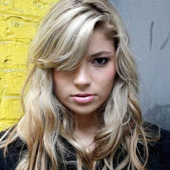 Molly Moore资料,Molly Moore最新歌曲,Molly MooreMV视频,Molly Moore音乐专辑,Molly Moore好听的歌
