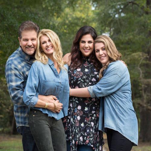 Hillary Scott & The Scott Family资料,Hillary Scott & The Scott Family最新歌曲,Hillary Scott & The Scott FamilyMV视频,Hillary Scott & The Scott Family音乐专辑,Hillary Scott & The Scott Family好听的歌