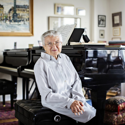 Ruth Slenczynska资料,Ruth Slenczynska最新歌曲,Ruth SlenczynskaMV视频,Ruth Slenczynska音乐专辑,Ruth Slenczynska好听的歌