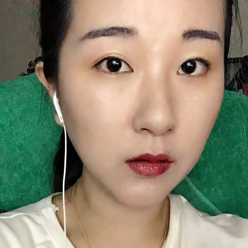二薇资料,二薇最新歌曲,二薇MV视频,二薇音乐专辑,二薇好听的歌