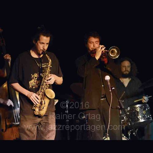 Ryan Carniaux Quintet资料,Ryan Carniaux Quintet最新歌曲,Ryan Carniaux QuintetMV视频,Ryan Carniaux Quintet音乐专辑,Ryan Carniaux Quintet好听的歌