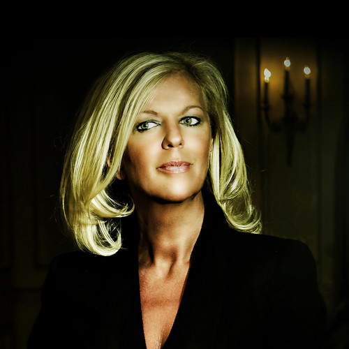 Anne Ducros资料,Anne Ducros最新歌曲,Anne DucrosMV视频,Anne Ducros音乐专辑,Anne Ducros好听的歌