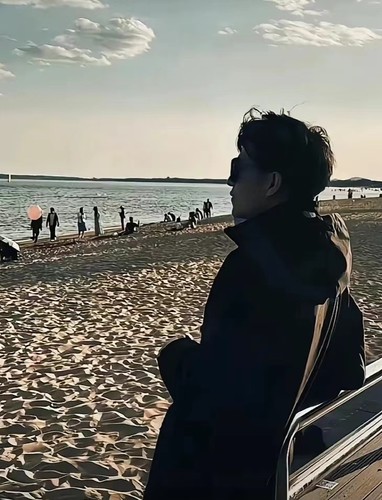 爱坤资料,爱坤最新歌曲,爱坤MV视频,爱坤音乐专辑,爱坤好听的歌