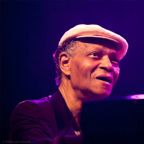 McCoy Tyner Trio资料,McCoy Tyner Trio最新歌曲,McCoy Tyner TrioMV视频,McCoy Tyner Trio音乐专辑,McCoy Tyner Trio好听的歌