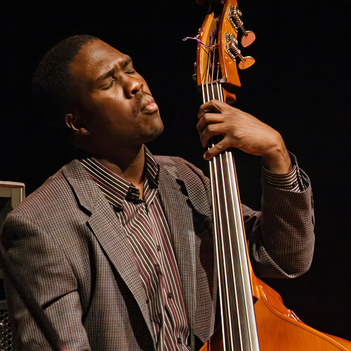 Derrick Hodge资料,Derrick Hodge最新歌曲,Derrick HodgeMV视频,Derrick Hodge音乐专辑,Derrick Hodge好听的歌