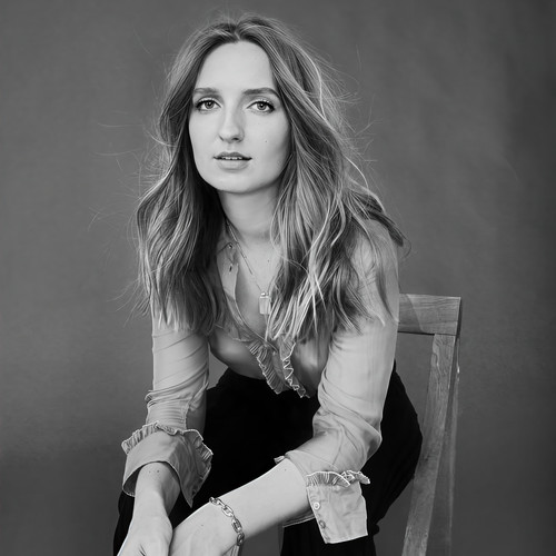 Madison Cunningham资料,Madison Cunningham最新歌曲,Madison CunninghamMV视频,Madison Cunningham音乐专辑,Madison Cunningham好听的歌