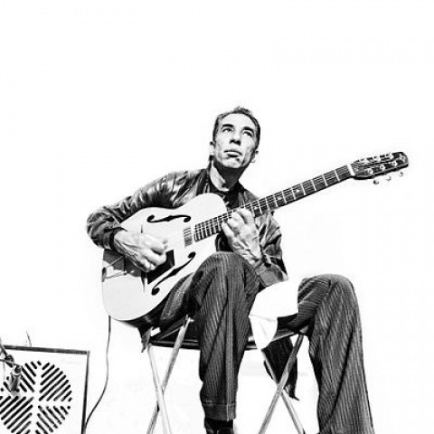 Angelo Debarre资料,Angelo Debarre最新歌曲,Angelo DebarreMV视频,Angelo Debarre音乐专辑,Angelo Debarre好听的歌