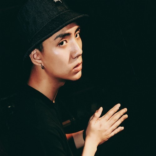 EyeMoon资料,EyeMoon最新歌曲,EyeMoonMV视频,EyeMoon音乐专辑,EyeMoon好听的歌