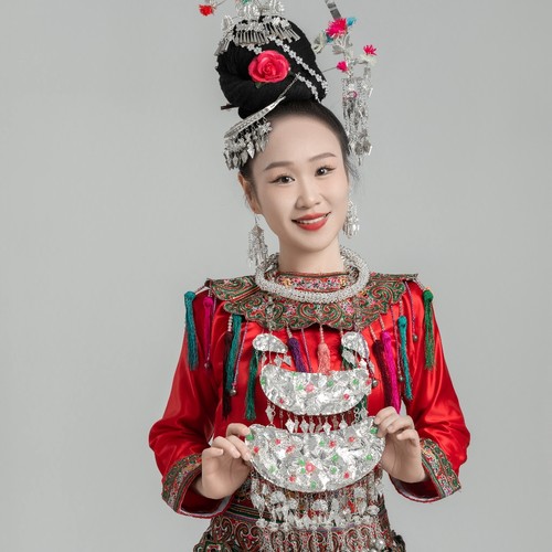 李莎资料,李莎最新歌曲,李莎MV视频,李莎音乐专辑,李莎好听的歌