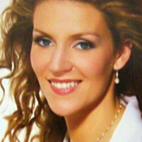 Ilona Knopfler资料,Ilona Knopfler最新歌曲,Ilona KnopflerMV视频,Ilona Knopfler音乐专辑,Ilona Knopfler好听的歌
