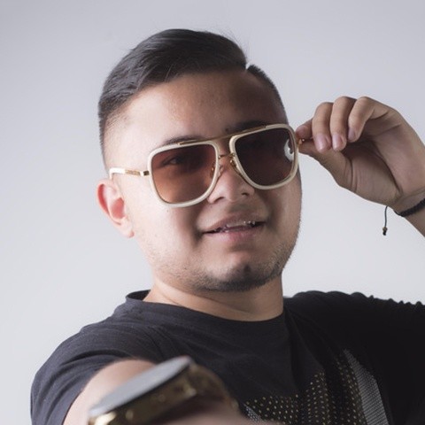 Dayvi资料,Dayvi最新歌曲,DayviMV视频,Dayvi音乐专辑,Dayvi好听的歌