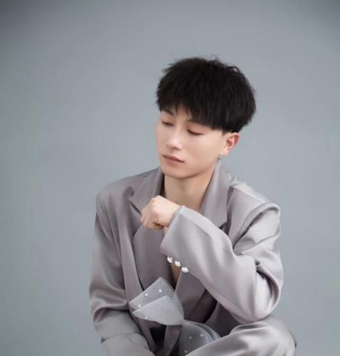 樊慕慕资料,樊慕慕最新歌曲,樊慕慕MV视频,樊慕慕音乐专辑,樊慕慕好听的歌