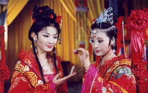 小李琳曾出演《上错花轿嫁对郎》饰演杜冰雁