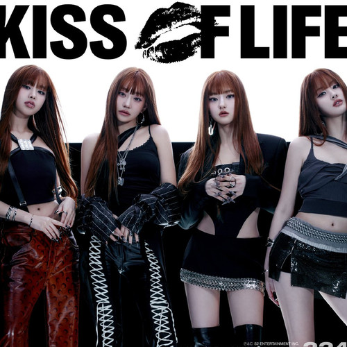Lips Hips kiss