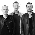 Swanky Tunes&Hard Rock Sofa