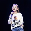 世界赠予我的-胡馨月 - 胡馨月