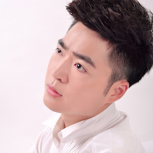 一个人唱情歌(伴奏)