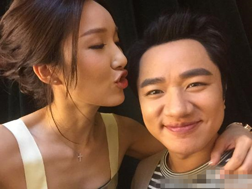 李亚男与王祖蓝合影